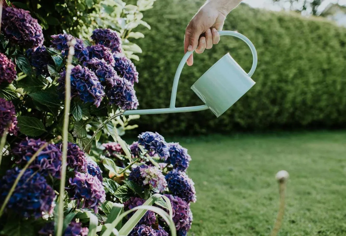 balansera trädgårdsarbete och arbete